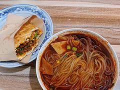 -老字号杨坡红油米线腊汁肉夹馍(东四道巷店)