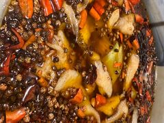 -麻六记(凤凰汇店)