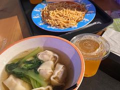 -蓝精灵乐园·世茂精灵之城主题乐园