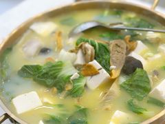 咸肉河蚌锅仔-五谷屯私房菜·始于2005(中山陵童卫路店)