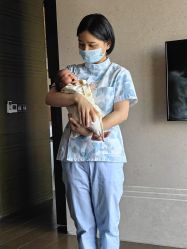 -涵禧月精致月子中心