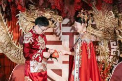 -艾朵婚纱
