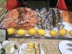 -大中华希尔顿酒店-念自助餐·嗨啤·小龙虾