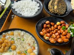 -刘姐啤酒鱼民族演艺餐厅(西街总店)