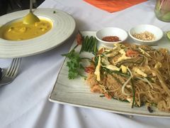-Palate Angkor Restaurant & Bar