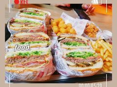 -The Habit Burger Grill 哈比特汉堡(复兴soho店)