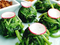 沾汁菠菜茼蒿-95号酱骨·一块豆腐(展春园西路店)