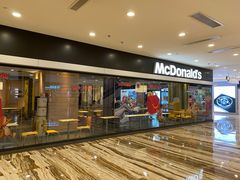 门面-麦当劳(新世纪环球中心店)