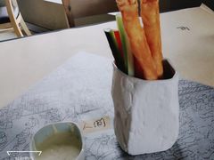 笔筒色拉-穹六人间 people 6(岳阳路店)