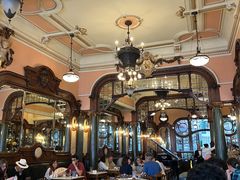-Majestic Café