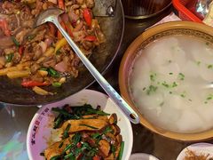 -富正毅三下锅·湘西韵味(天门山索道店)