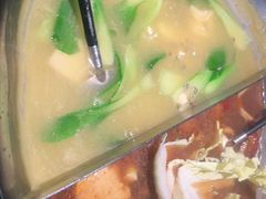 -湊湊火锅·茶憩(杭州湖滨银泰in77店)