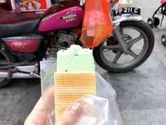 -詹爷爷乌节路街头冰淇淋