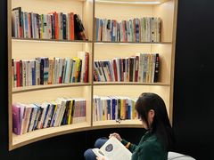 -涨巢·潮玩水疗局