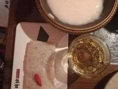 -老牌坊云南鱼豆花火锅(哈西万达店)