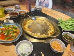 -顶顶汤火牛排火锅·经典铜锅涮肉