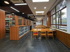 -上海市浦东外事服务学校