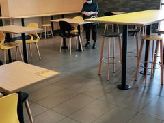 大堂-麦当劳(石坝服务区店)