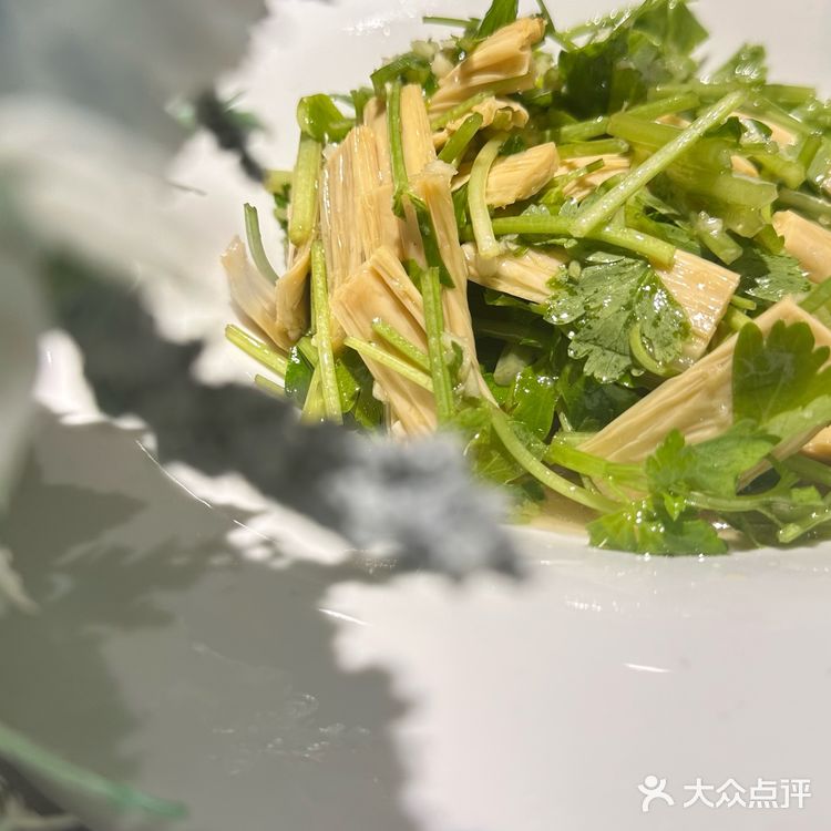 今天探到一家超绝的青岛菜馆！