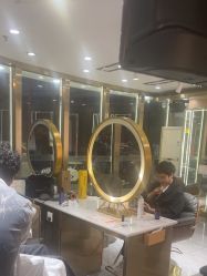 -一東造型烫发染发
