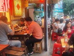 -有红鸡毛店·砂锅菜(抚琴夜市店)
