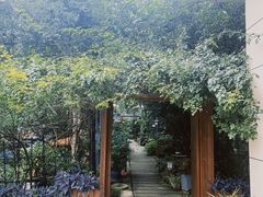 -谷咖啡·鲜花绿植花园餐厅