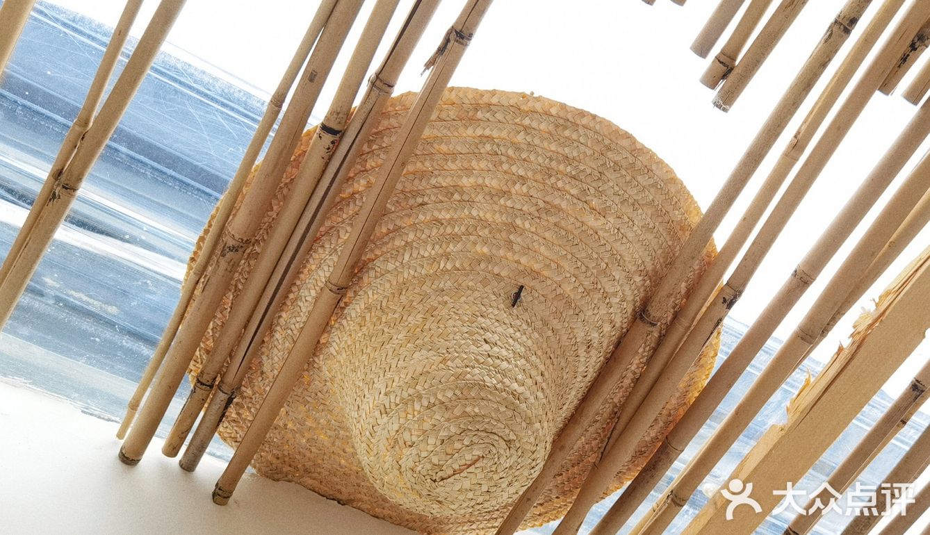 简约白墙风咖啡店🍂