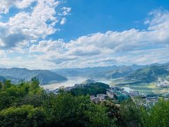 -三峡梯城
