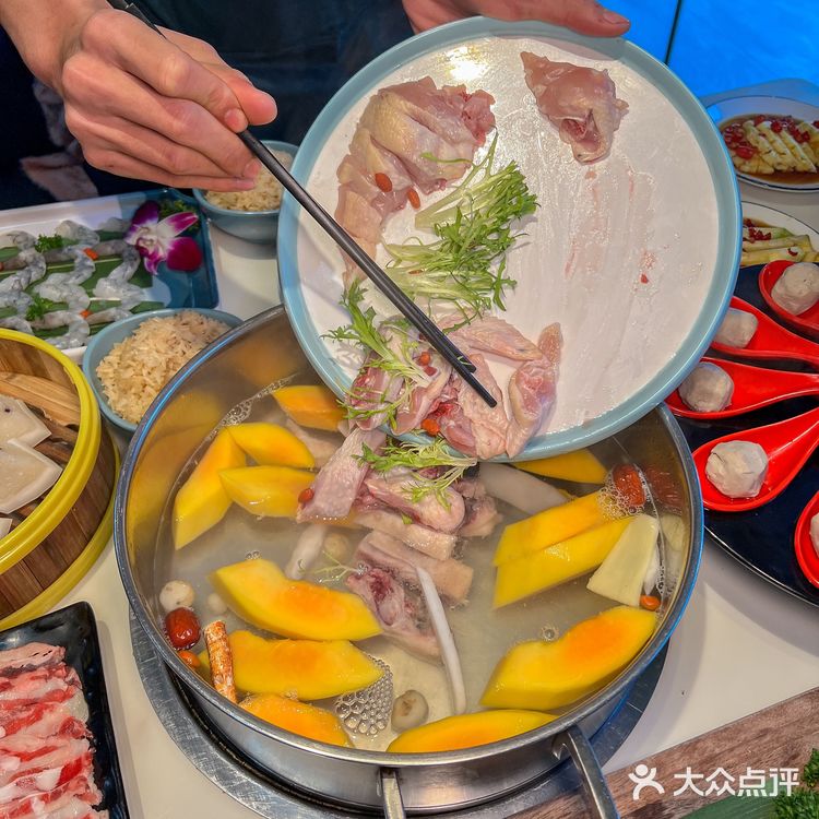 三亚美食，这家老牌椰子鸡餐厅我每年都去😃