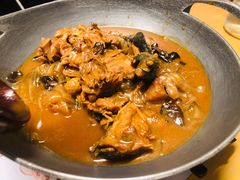 小鸡炖蘑菇-关东小磨东北菜(上海长风大悦城店)