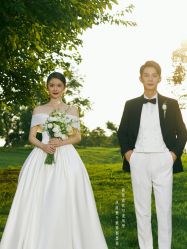 -雪中彩影婚纱摄影·微光艺术中心