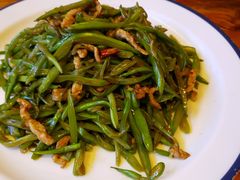 -闯关东东北农家菜(崂山石老人店)