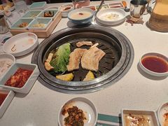 -韩香福烤肉庄园(荣成店)