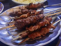 -烤肉小伙烤肉店