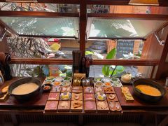 -银米·云南传统过桥米线(双廊黑金冠店)