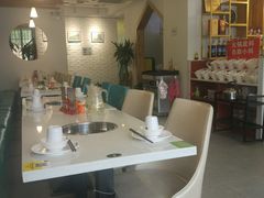 大堂-张大师鸭爪爪特色干锅(南湖店)