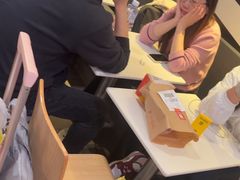 -麦当劳(汉口火车站候车室店)