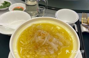 Golden Soup with Shark's Fin