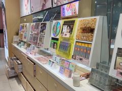 -4iNLOOK美瞳店(龙之梦购物中心虹口店)