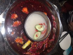 -小天鹅火锅·一线江景洪鼎旗舰店(洪崖洞店)
