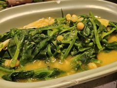 豌豆黄浸豌豆尖-半山腰·云南菜(侨福芳草地店)