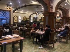 大堂-清真·玛丽亚新疆菜主题餐厅(浙江中路店)