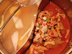 牛杂鸳鸯锅-左庭右院鲜牛肉火锅(浦江欢乐颂店)