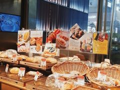 面包甜点陈列柜-西村叔叔的店·面包·甜品·蛋糕(崂山丽达店)