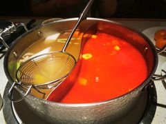 牛骨番茄鸳鸯锅-左庭右院鲜牛肉火锅(环球港店)