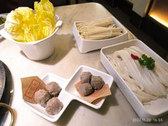 -左庭右院鲜牛肉火锅(浦江欢乐颂店)