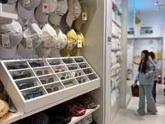 -名创优品(山东青岛华润万象城店)