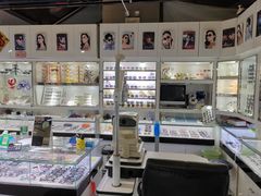 -臻美视爵眼镜·明月·依视路·蔡司折扣店(广渠门店)