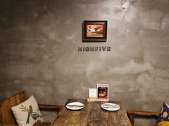 卡座-HIGH FIVE哈福手工汉堡(桂林路店)