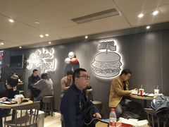 -肯德基(成都机场T2到达精选店)